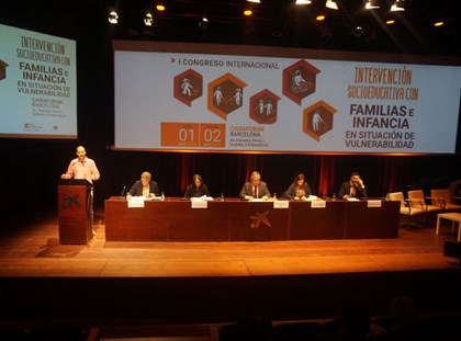 Más de 400 personas participan el I Congreso internacional sobre intervención socioeducativa con familias e infancia en situación de vulnerabilidad